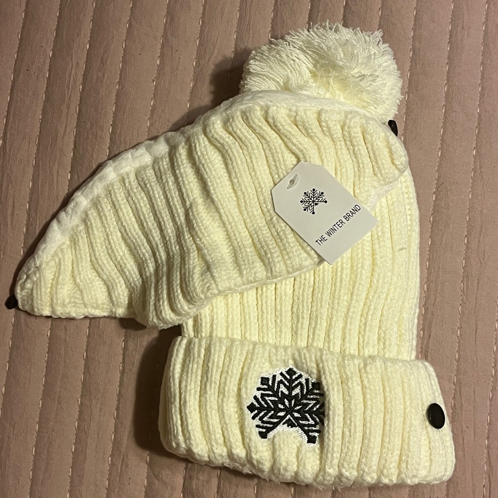 NWT The Winter Brand Chenille SIGNATURE BEANIE & MASK in White